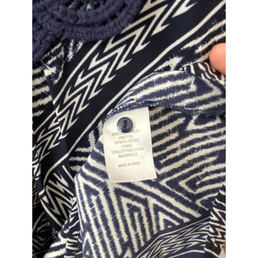 ADRIANNA PAPELL CROCHET GEOMETRIC BLOUSE SIZE SMALL NWOT - Picture 8 of 8
